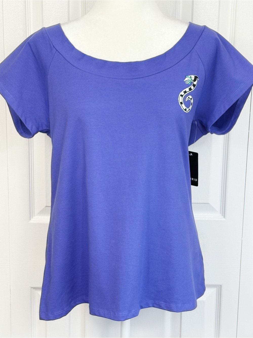 NWT Torrid Warner Bros Beetlejuice Snake Foxy Boatneck Cap Sleeve Tee 2X